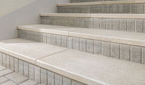 Leier Kaiserstein Gaia burkolólap - két élen kezelt, homokbeige