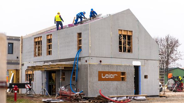 Változatos födémmegoldások a szentendrei mintaházon